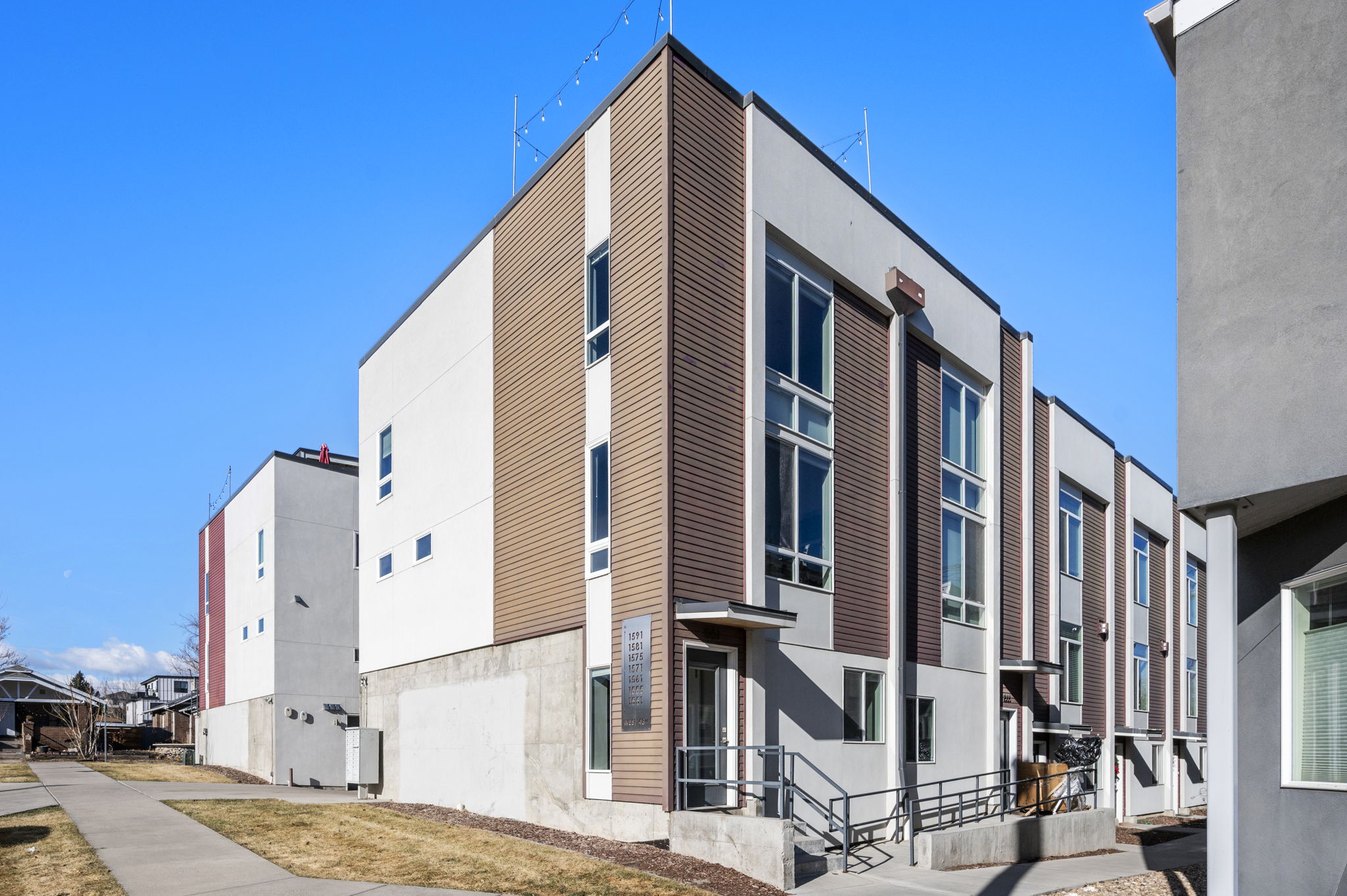 1551 W 43rd Ave - 1